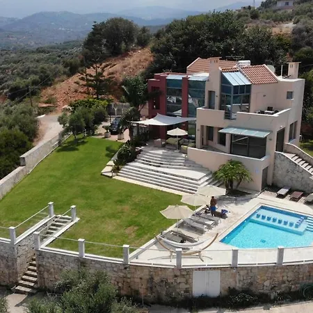 Provarma Hills Luxury Gerani Villa *