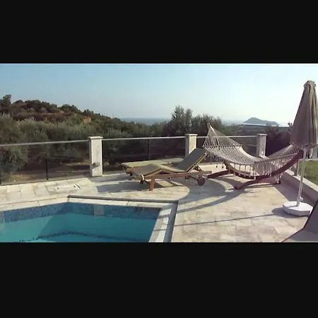 Provarma Hills Luxury Gerani Villa