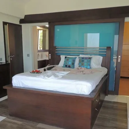Provarma Hills Luxury Gerani Villa *