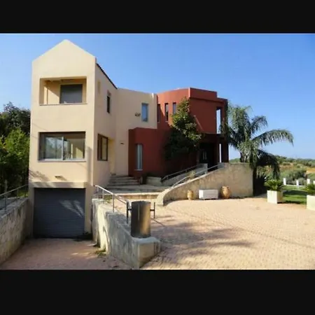 Provarma Hills Luxury Gerani Villa *